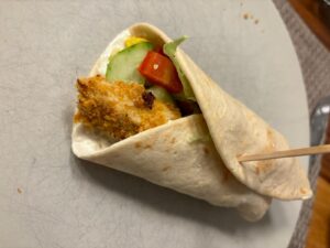 Mehr über den Artikel erfahren Knuspriger Hähnchen-Wrap